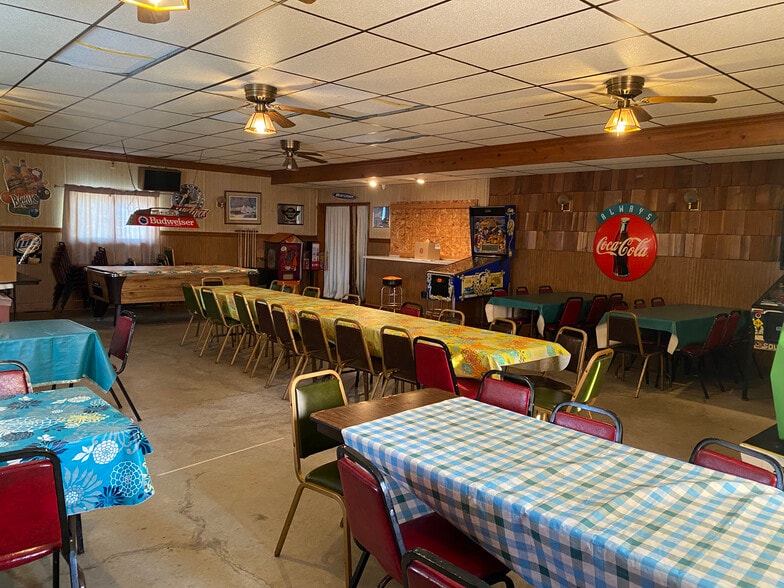 More Photos Of E2578 County Rd S, Casco Bar For Sale