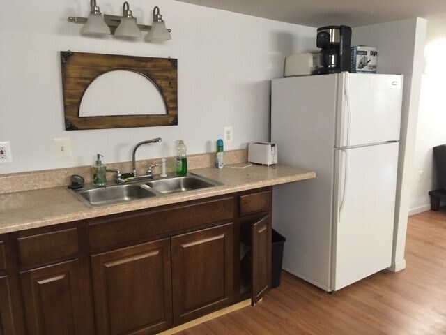 More Photos Of 9107 Industry Dr, Manassas Park Warehouse For Lease