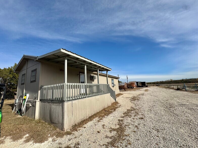 More Photos Of 8895 US-67 Hwy, Cleburne Trailer Camper Park For Sale
