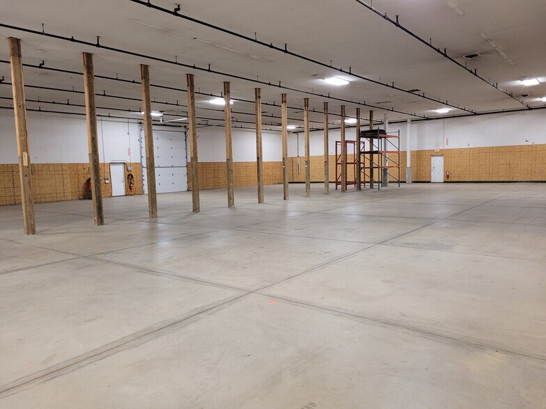 More Photos Of 4484 Allen Rd, Stow Warehouse For Lease
