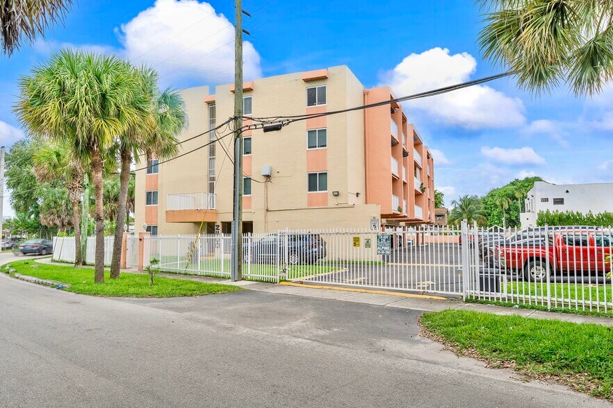 More Photos Of 2400 NW 16th Street Rd, Miami Apartments For Sale