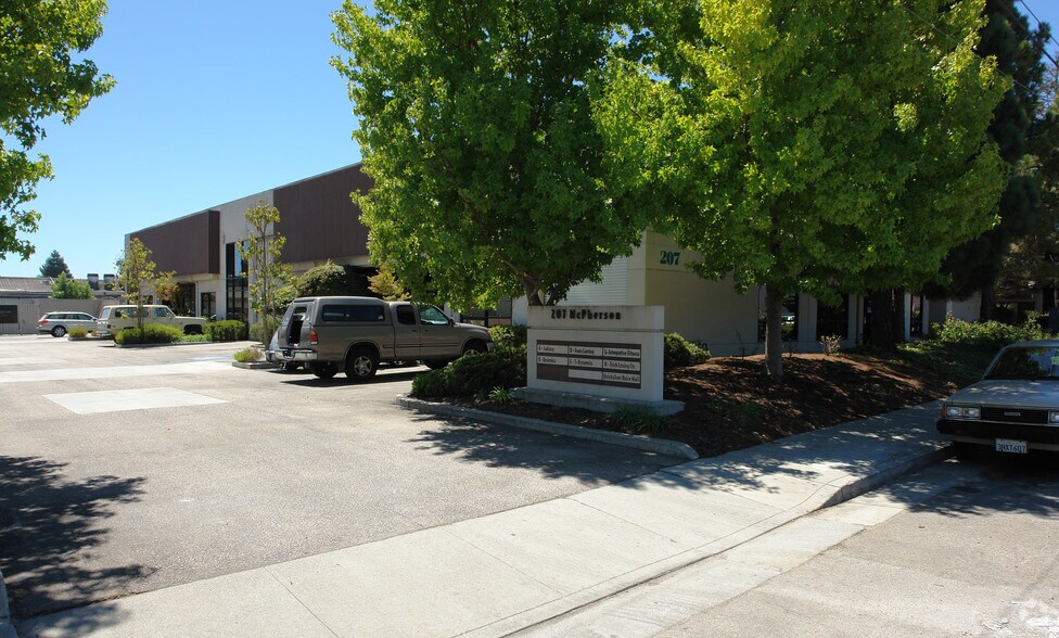 More Photos Of 207 Mcpherson St, Santa Cruz Research And Development For Lease