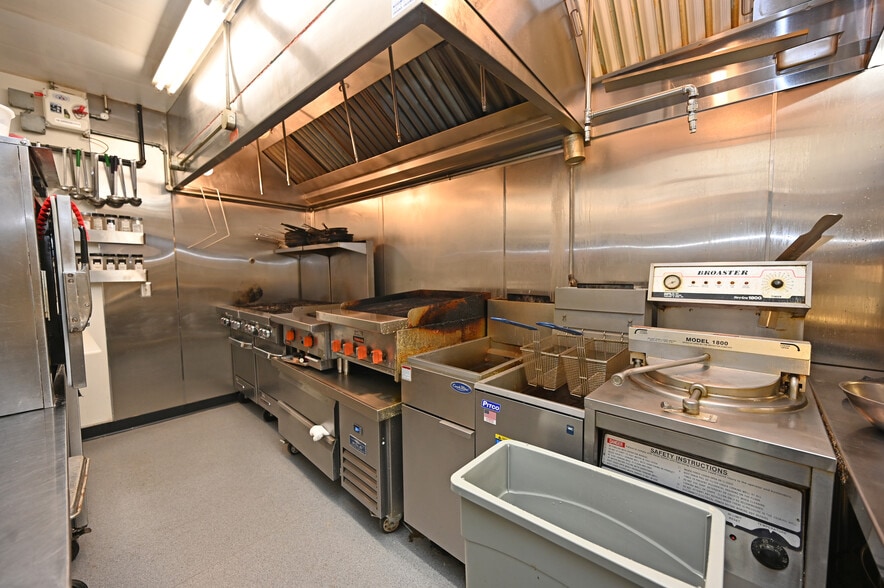 More Photos Of 200 N 2nd St, Watertown Restaurant For Sale