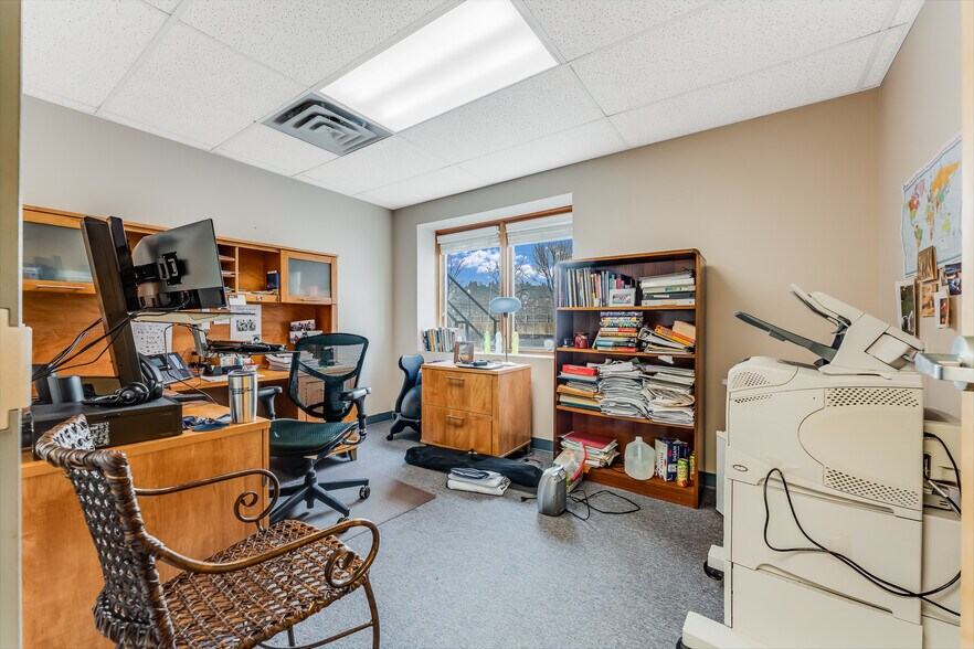 More Photos Of 224 Spruce St, Morgantown Office For Sale