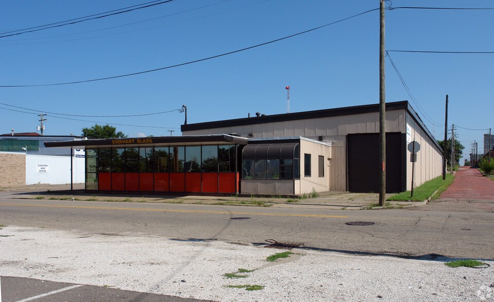 More Photos Of 207 9th St SW, Canton Warehouse For Sale