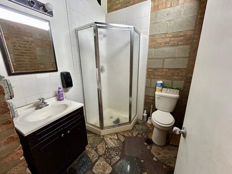 More Photos Of 5923-5927 S Wentworth Ave, Chicago Warehouse For Sale