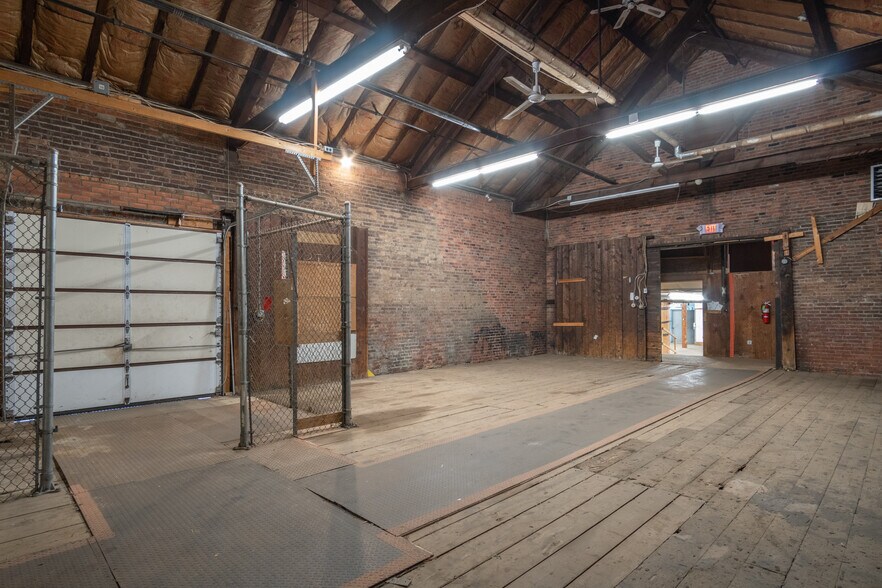 More Photos Of 80 W Circular St, Saratoga Springs Storefront For Lease
