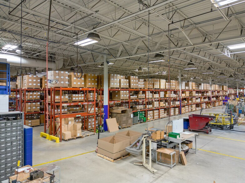 More Photos Of 3801 S Central Ave, Rockford Manufacturing For Lease