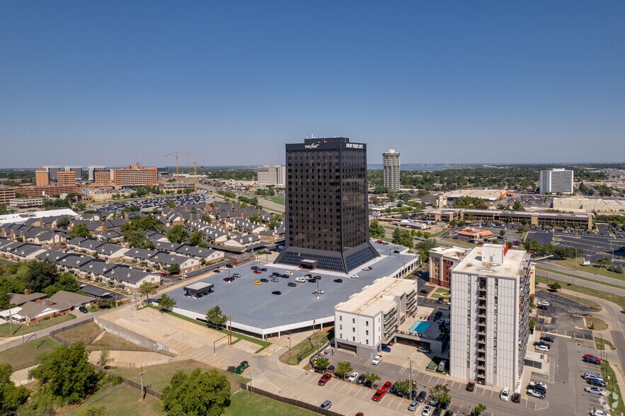 3030 NW Expressway, Oklahoma City, OK 73112 Office For Lease