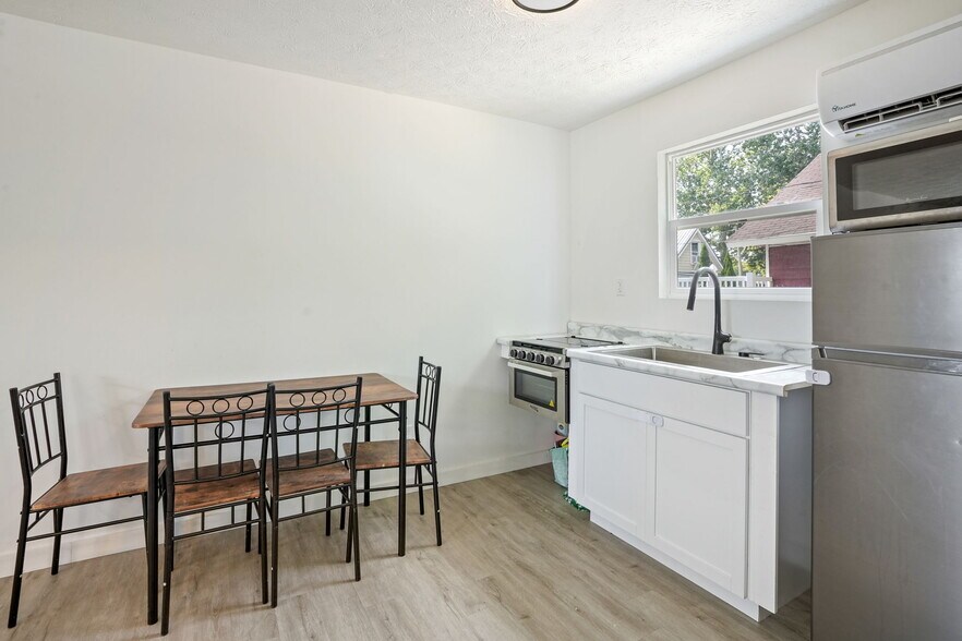 More Photos Of 4983 E Indiana Beach Rd, Monticello Hospitality For Sale