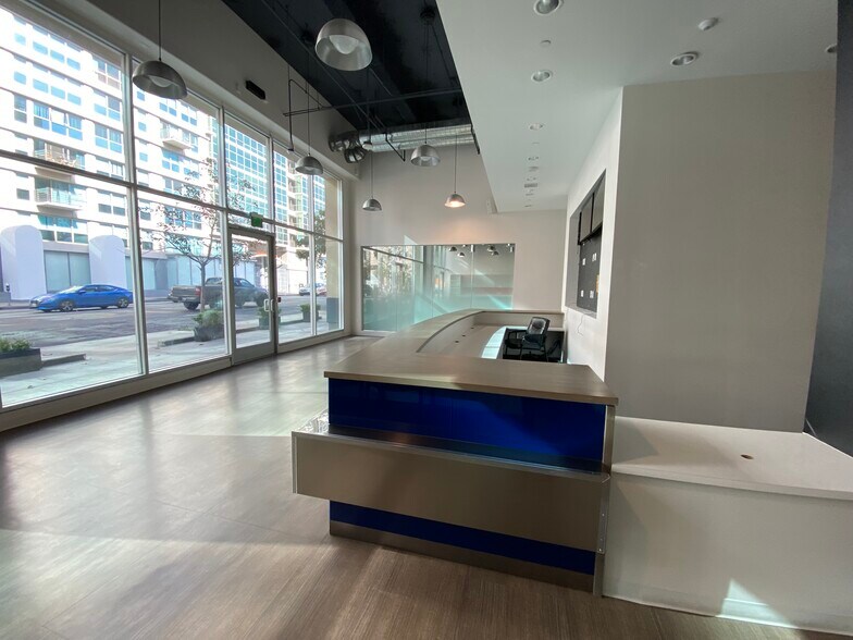 More Photos Of 1000 S Hope St, Los Angeles Apartments For Lease