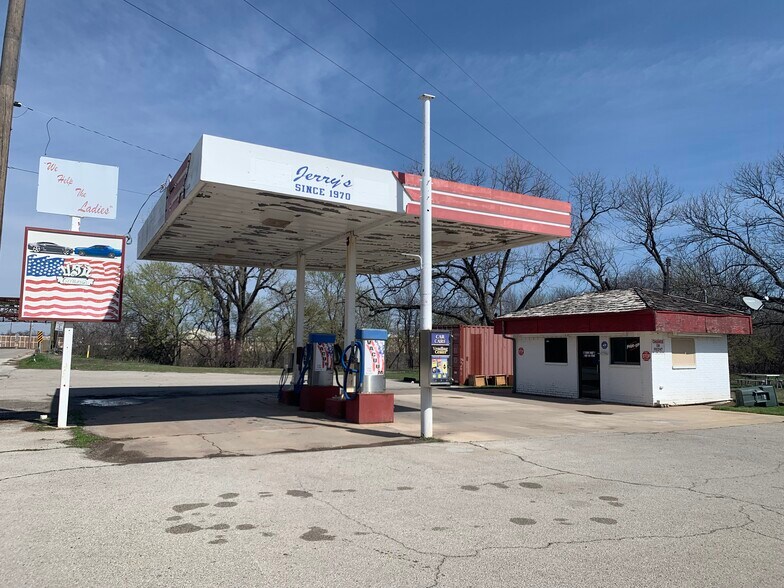More Photos Of 700 S Walnut St, Pauls Valley Carwash For Sale