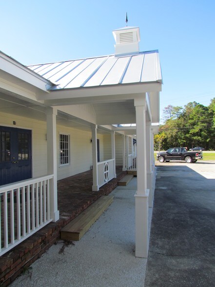 More Photos Of 10080 OCEAN Hwy, Pawleys Island General Retail For Lease