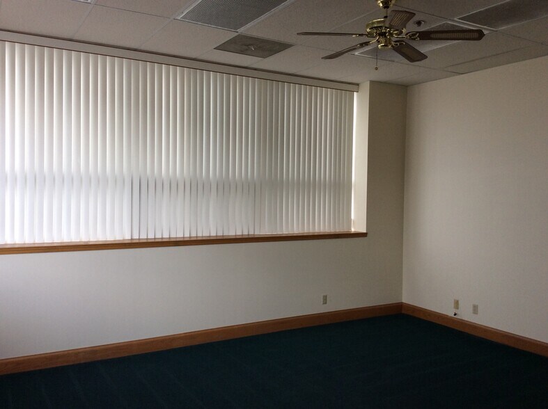 More Photos Of 205 Washington St, Burlington Office For Lease