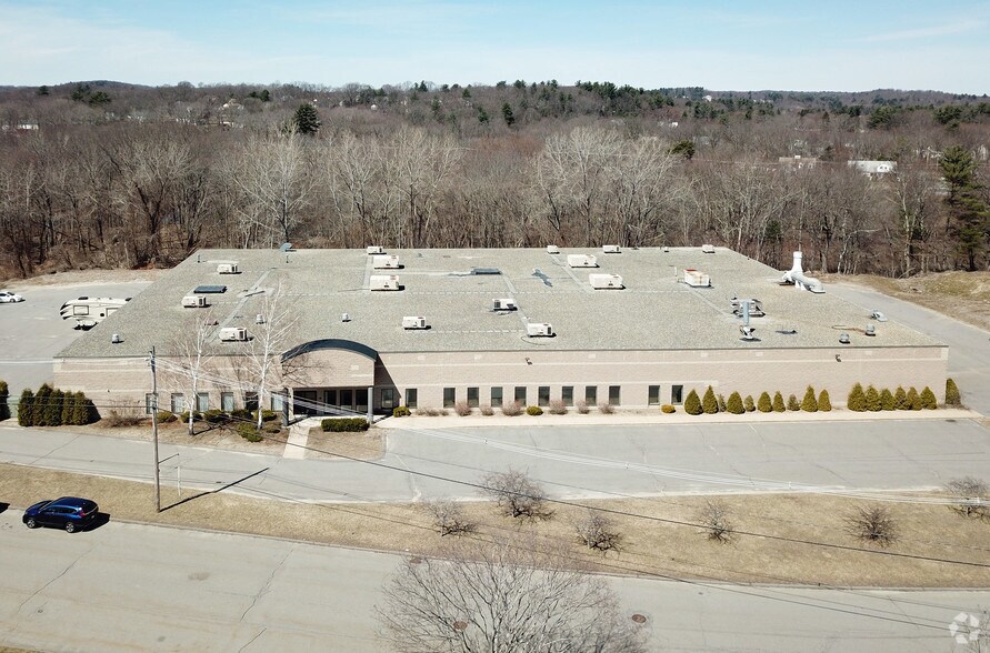 More Photos Of 18 Robert Bonazzoli Ave, Hudson Warehouse For Lease