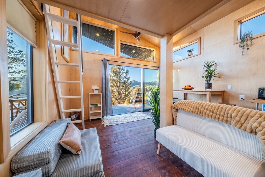 More Photos Of 342 Overlook Ln, Glendale Specialty For Sale