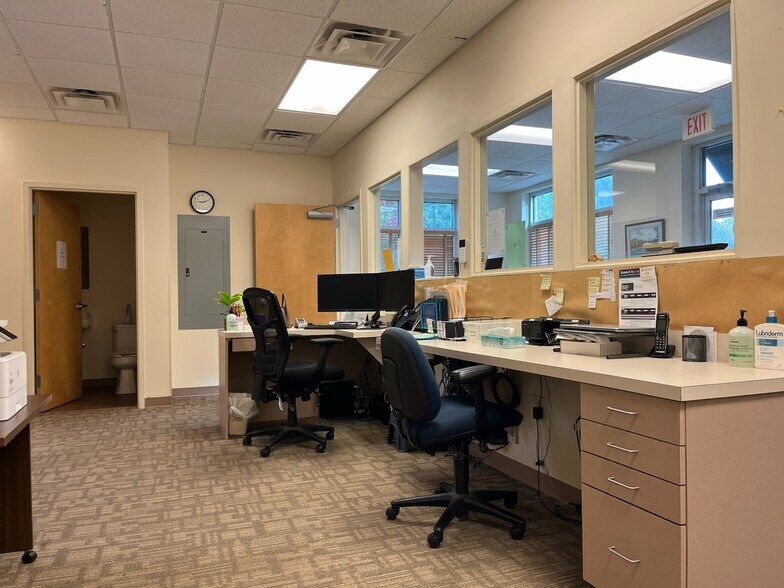 More Photos Of 188 Medical Park Dr, Brevard Medical For Lease