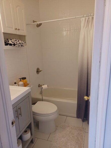 More Photos Of 1427-1431 E 2100 S, Salt Lake City Apartments For Sale