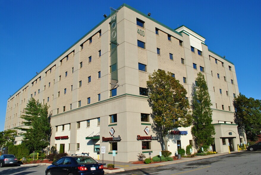 More Photos Of 400 W Cummings Park, Woburn Office For Lease