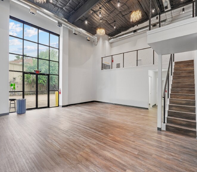 More Photos Of 1313 Cedar Post Ln, Houston Warehouse For Sale