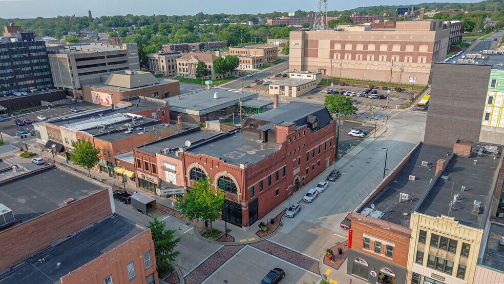 More Photos Of 317 S Barstow St, Eau Claire Office For Lease