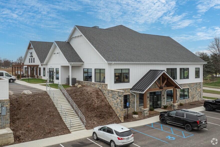 More Photos Of 4020 Del Mar Dr, Wyoming Medical For Lease