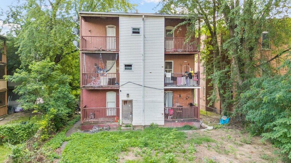 More Photos Of 14 Hillside Ave, Hartford Storefront Retail Residential For Sale