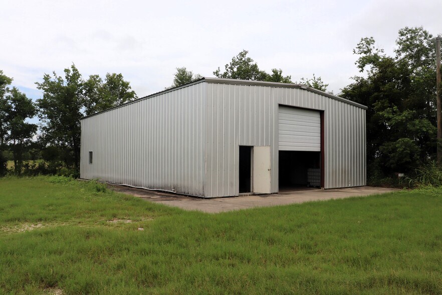 More Photos Of 86 FM 770, Liberty Warehouse For Sale