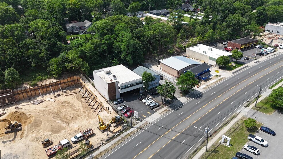 More Photos Of 1038 West Jericho Tpke, Smithtown Office For Sale