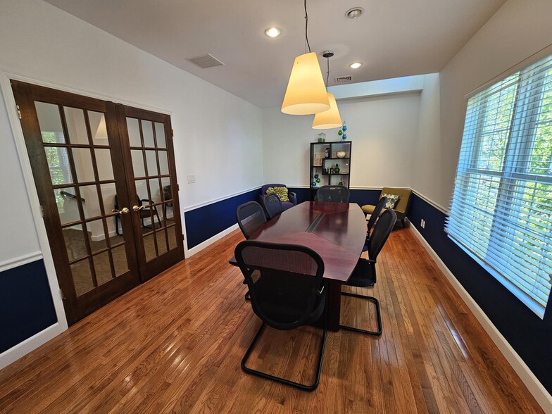 More Photos Of 4 Walter Foran Blvd, Flemington Office For Lease