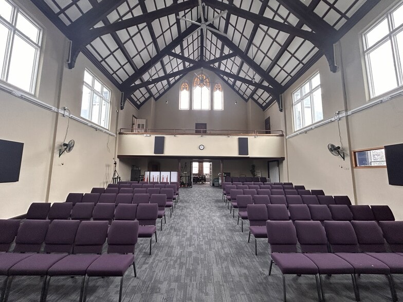 More Photos Of 1001 Penn Ave N, Minneapolis Religious Facility For Sale