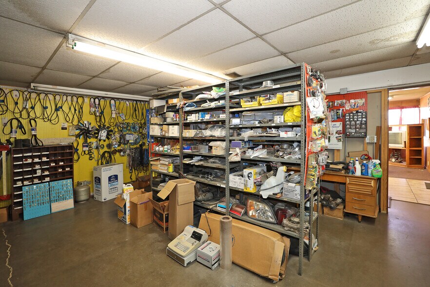 More Photos Of 1841 S Bolton St, Amarillo Auto Repair For Sale