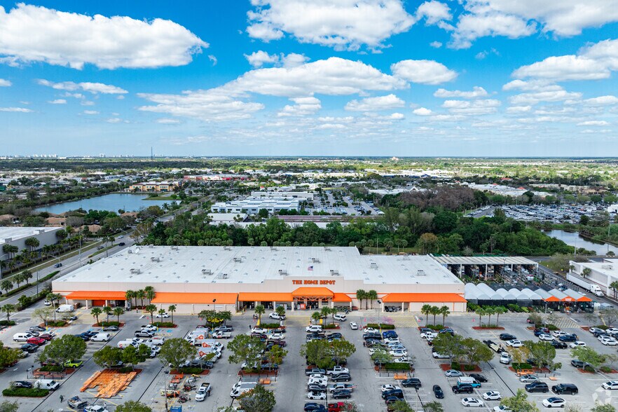 More Photos Of 2251 Pine Ridge Rd, Naples Unknown For Lease