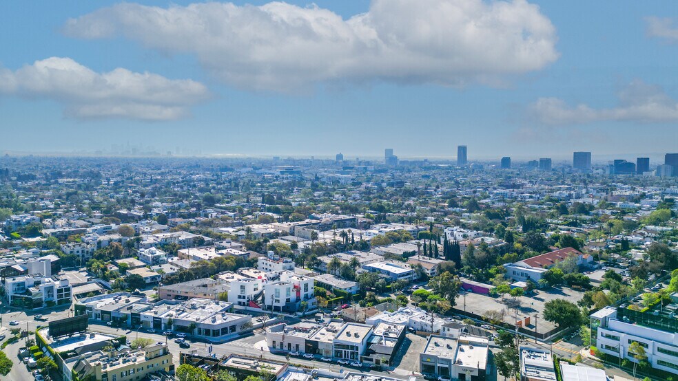 More Photos Of 619 N Croft Ave, Los Angeles General Retail For Sale