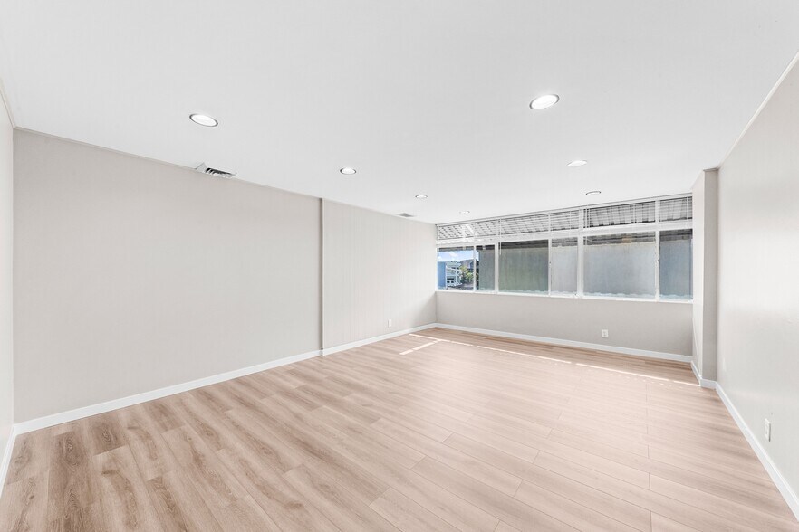 More Photos Of 3315-3345 Newport Blvd, Newport Beach Storefront Retail Office For Lease