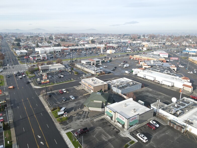 More Photos Of 2626 W Kennewick Ave, Kennewick Office For Sale