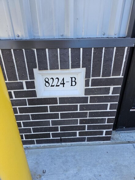 More Photos Of 8224 Almeda Genoa Rd, Houston Warehouse For Lease