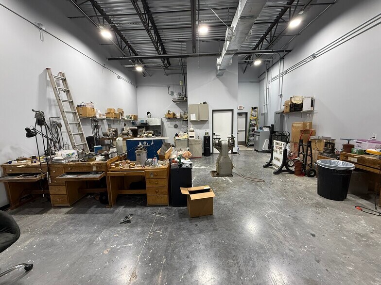 More Photos Of 6504-6510 Highway 90A, Sugar Land Freestanding For Lease