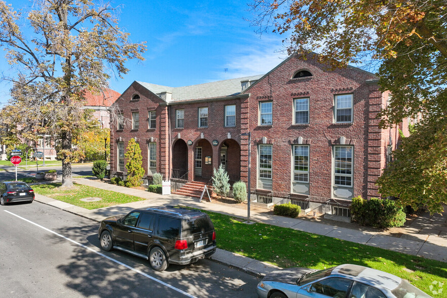 Primary Photo Of 15 N Naches Ave, Yakima Office Residential For Sale