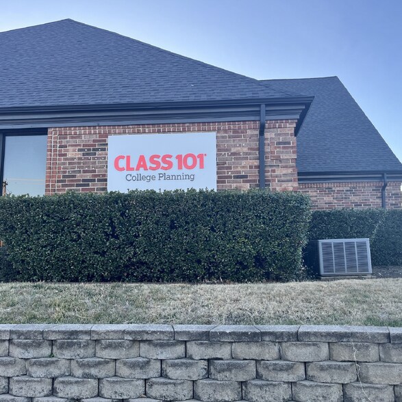 More Photos Of 9292 Huntington Sq, North Richland Hills Loft Creative Space For Lease