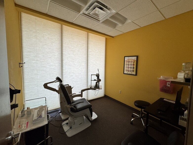 More Photos Of 1801 E Tahquitz Canyon Way, Palm Springs Medical For Sale