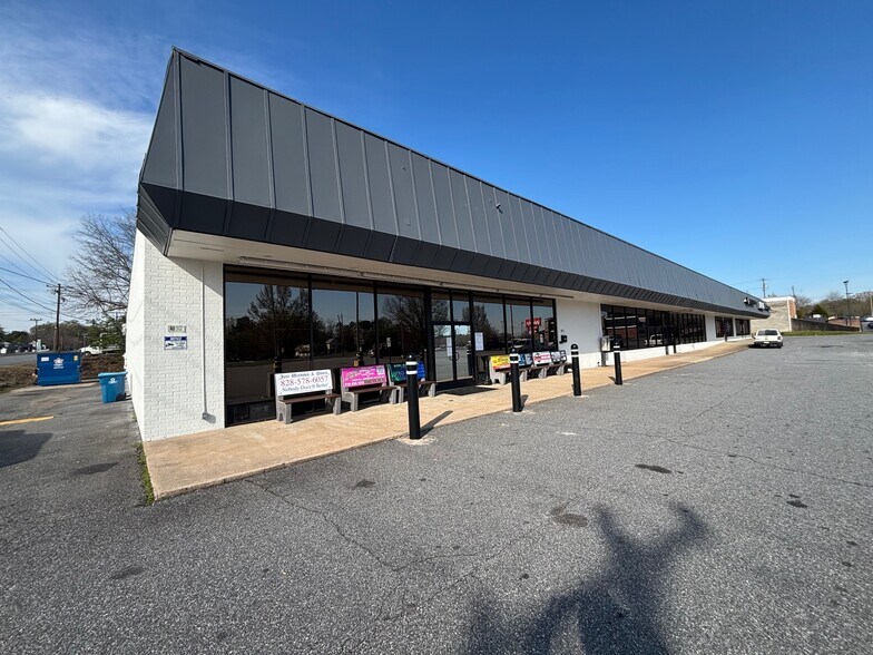 More Photos Of 1234-1246 Us Highway 70 SW, Hickory Unknown For Lease