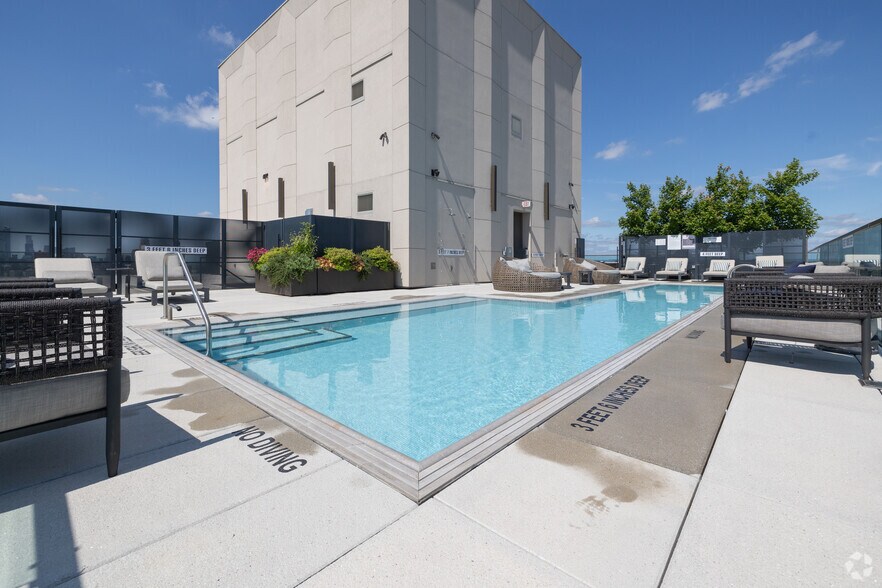 More Photos Of 2461 Broadway, New York Apartments For Lease