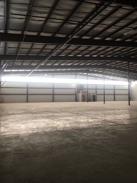 More Photos Of 206 Vista Blvd, Asheville Warehouse For Lease
