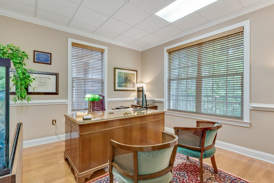 More Photos Of 2104 Delta Way, Tallahassee Office For Sale