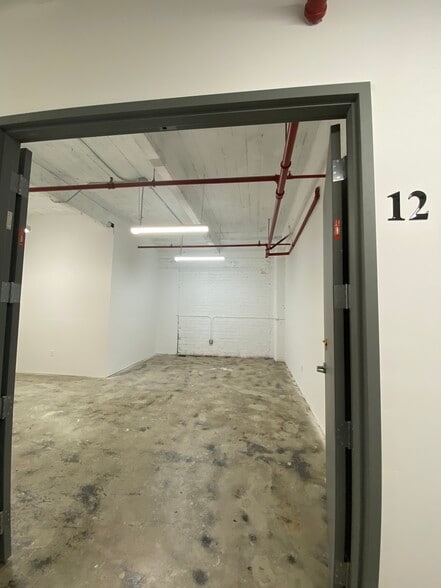 More Photos Of 901 E 31st St, Los Angeles Manufacturing For Lease