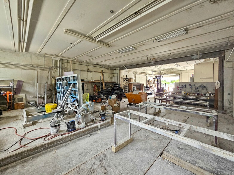 More Photos Of 6301 Foxley Rd, Upper Marlboro Light Manufacturing For Sale