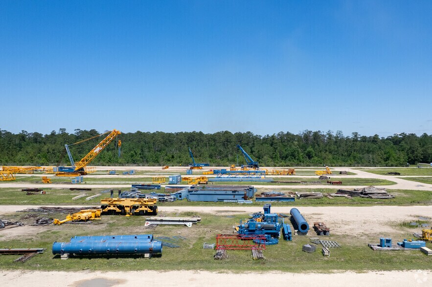 More Photos Of 10855 John Ralston Rd, Houston Warehouse For Sale