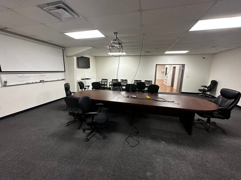 More Photos Of 797 Cool Spring Rd, Mingo Junction Office For Lease