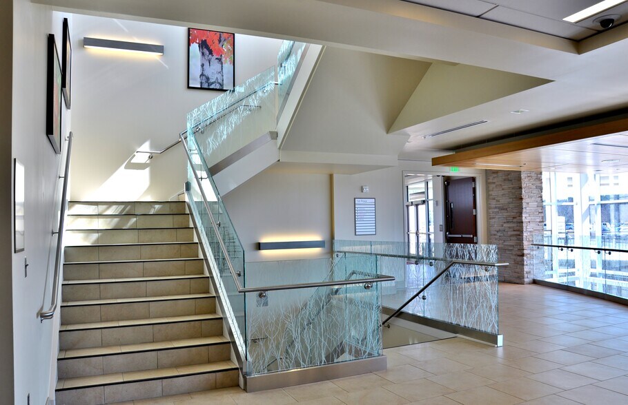 More Photos Of 355 Clear Creek Pkwy, Lavonia Medical For Lease